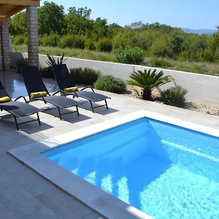 Gloria Blue 1 * Malinska