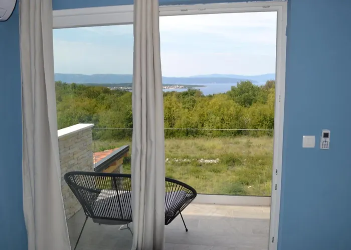 Gloria Blue 1 Malinska